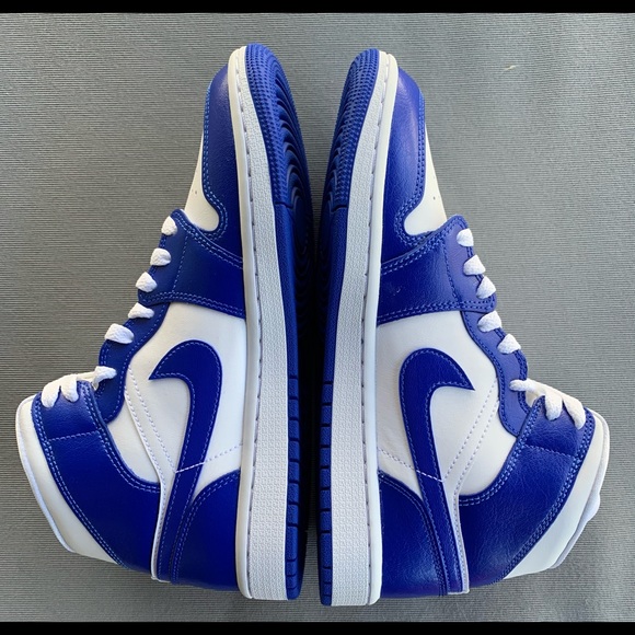 Jordan 1 Mid ❌SOLD🎁 - Picture 7 of 10